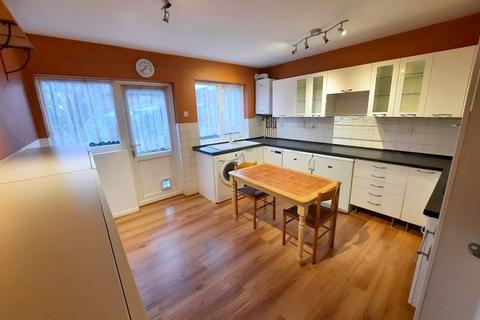 4 East Road, Feltham, TW14 8DQ