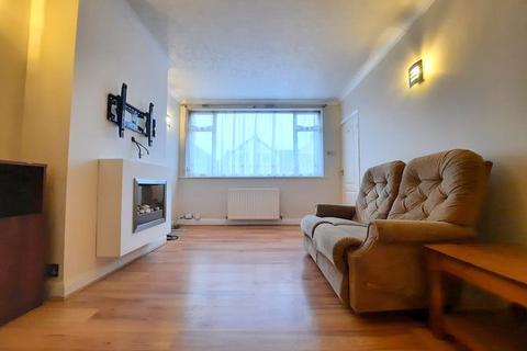 4 East Road, Feltham, TW14 8DQ