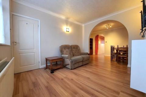 4 East Road, Feltham, TW14 8DQ