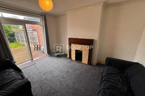 4 bedroom house to rent, St. Annes Road, Leeds LS6
