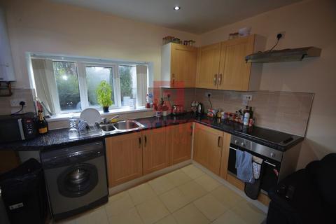 2 bedroom house to rent, Cardigan Road, Leeds LS6