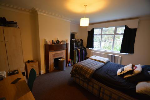 3 bedroom house to rent, St. Annes Road, Leeds LS6