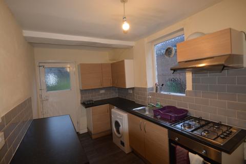 3 bedroom house to rent, Springbank Crescent, Leeds LS6