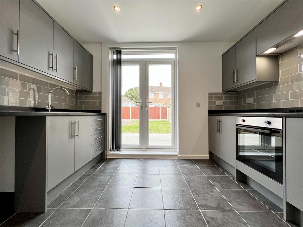 Levet Road, Cantley, Doncaster 2 bed semidetached house £599 pcm (£138 pw)