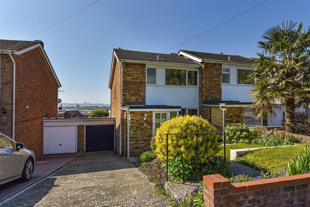 Anson Grove, Portchester 2 bed semidetached house £350,000