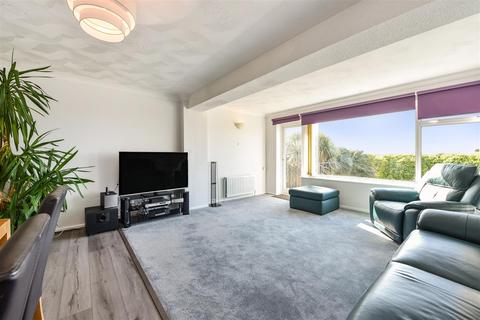 28 Anson Grove, Fareham, PO16 8JQ