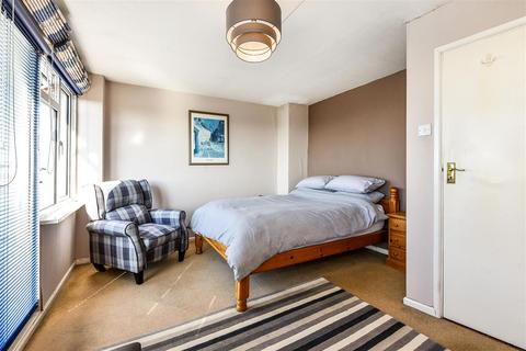 28 Anson Grove, Fareham, PO16 8JQ