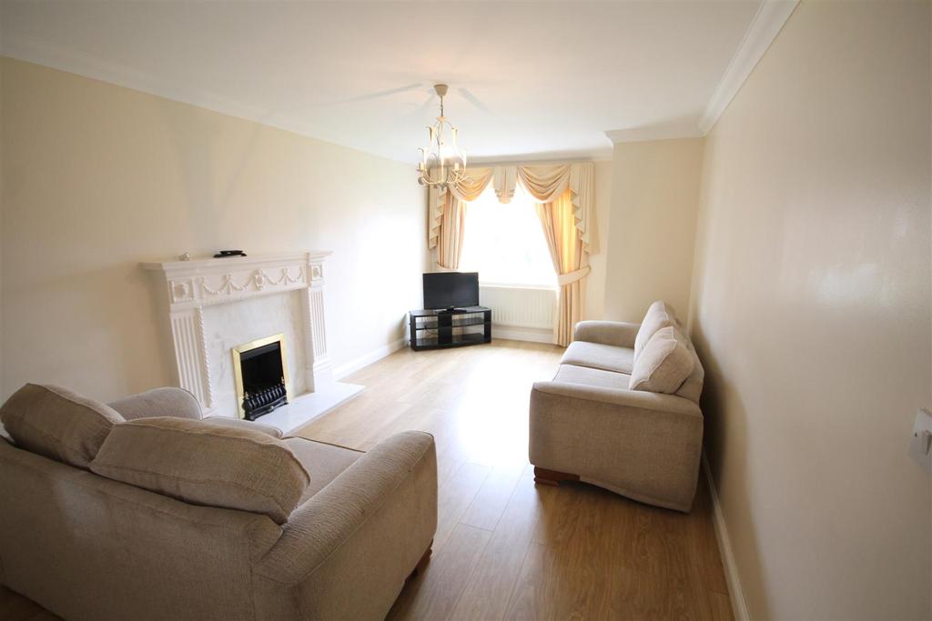 Caldey Gardens, Ingleby Barwick, StocktonOnTees 5 bed house £1,295