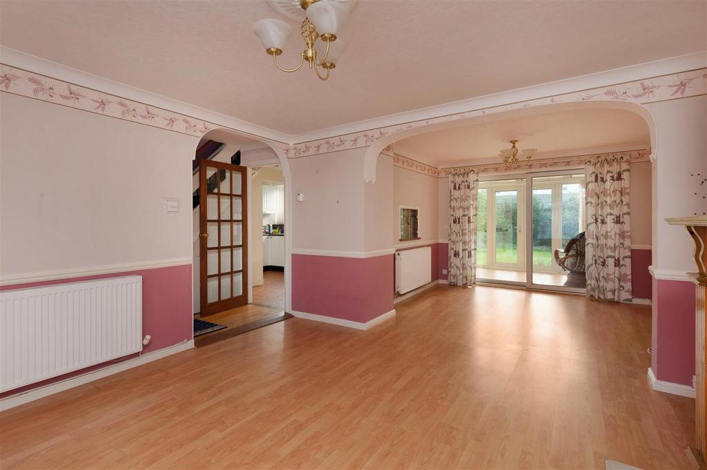 Seymour Avenue, Whitstable 3 bed semidetached house £385,000
