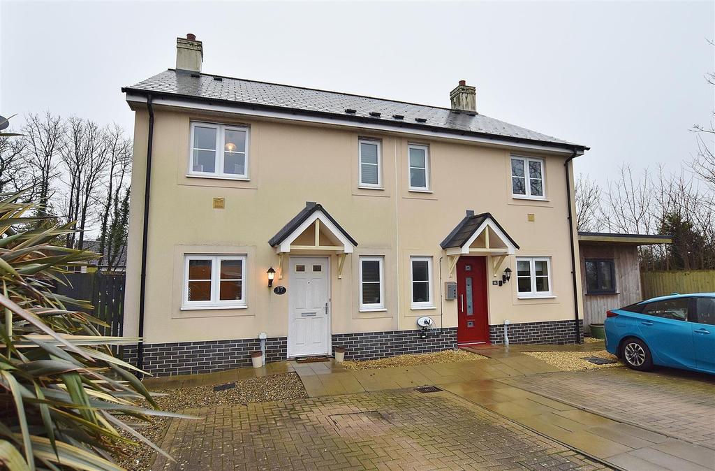 Crundale 3 bed semidetached house £190,000