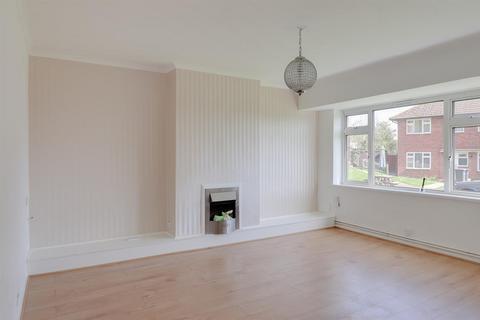 2 bedroom maisonette to rent, St Augustines Drive, Broxbourne, Hertfordshire