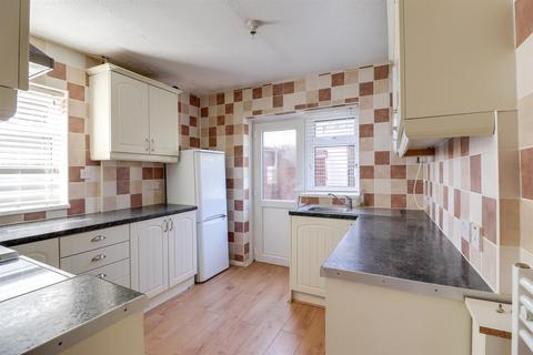 2 bedroom maisonette to rent, St Augustines Drive, Broxbourne, Hertfordshire