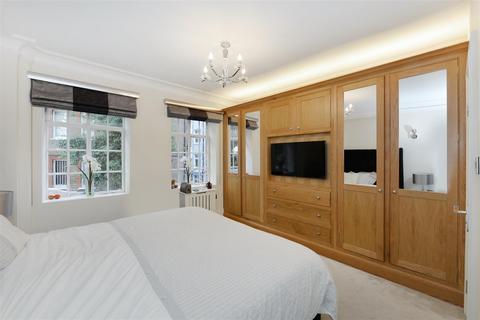 2 bedroom flat for sale - Knightsbridge Court, 12 Sloane Street SW1X