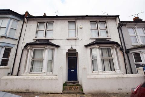 12 Balmoral Road, Gillingham, ME7 4PG