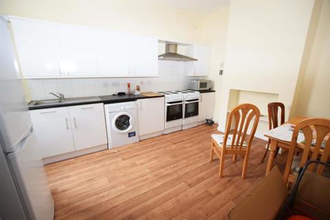 12 Balmoral Road, Gillingham, ME7 4PG