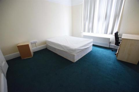 12 Balmoral Road, Gillingham, ME7 4PG