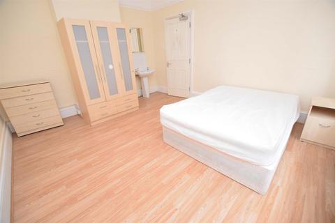 12 Balmoral Road, Gillingham, ME7 4PG