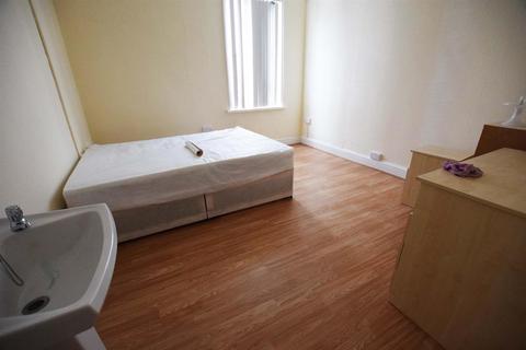 12 Balmoral Road, Gillingham, ME7 4PG
