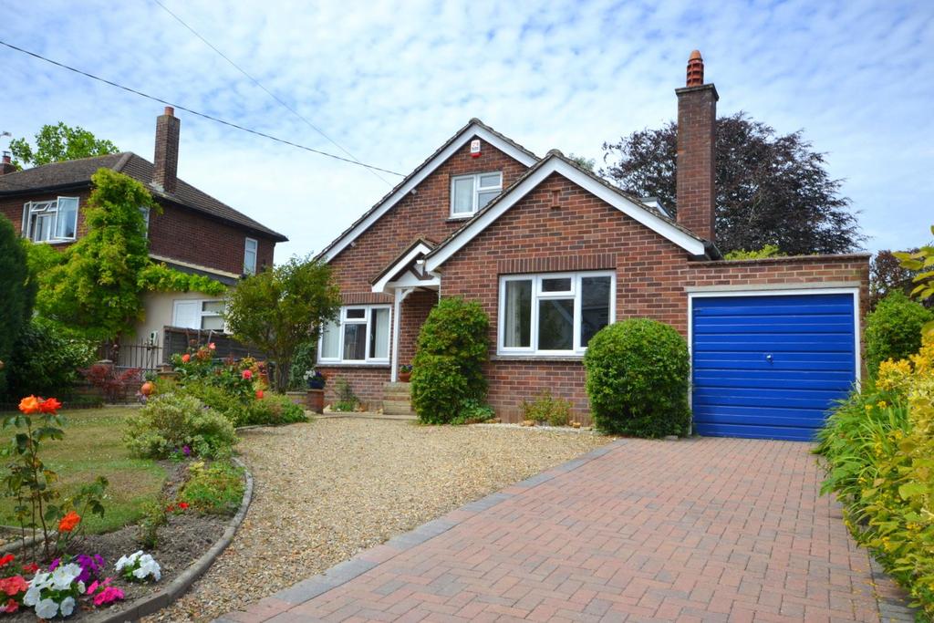 Avon Road, Devizes 3 bed detached house £395,000