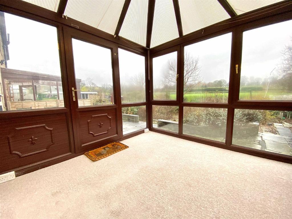 Hammerstones Road, Elland 4 bed semidetached house £260,000