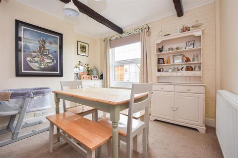 13 Eversley Crescent, St Leonards-on-sea, TN37 6QF