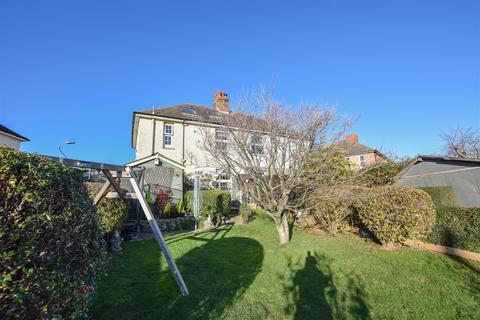 13 Eversley Crescent, St Leonards-on-sea, TN37 6QF