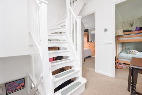 13 Eversley Crescent, St Leonards-on-sea, TN37 6QF