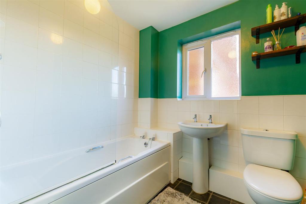 Bathroom (1)-HDR copy.jpg