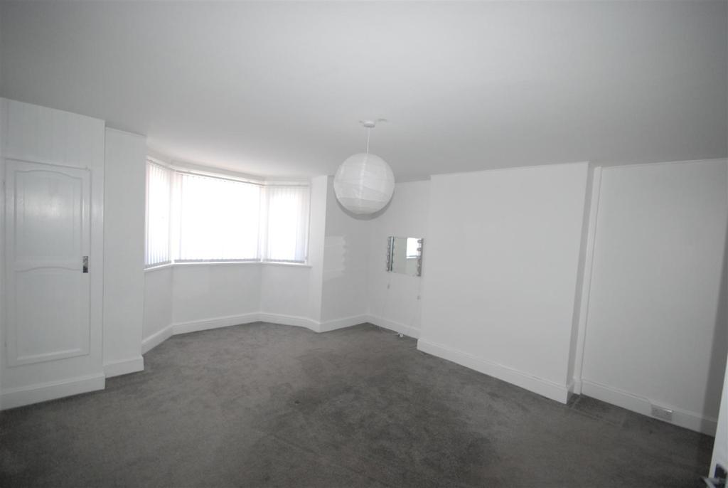 Ashburton Road, Portsmouth 1 bed flat £850 pcm (£196 pw)