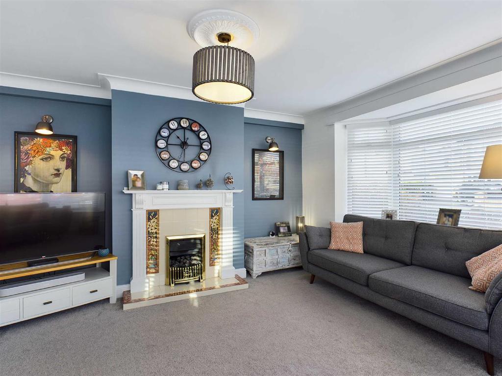 Neasdon Crescent, Tynemouth 4 bed semidetached house £440,000