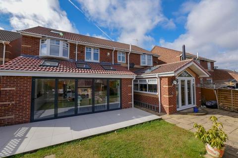 15 Stratton Close, Sunderland, SR2 0YX