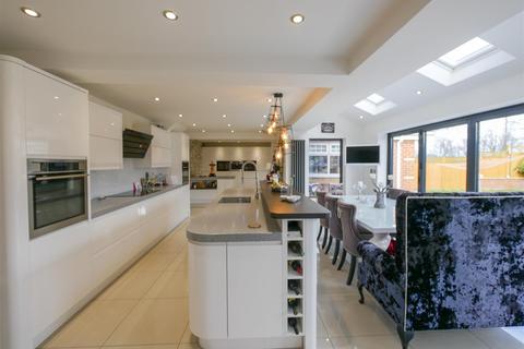 15 Stratton Close, Sunderland, SR2 0YX