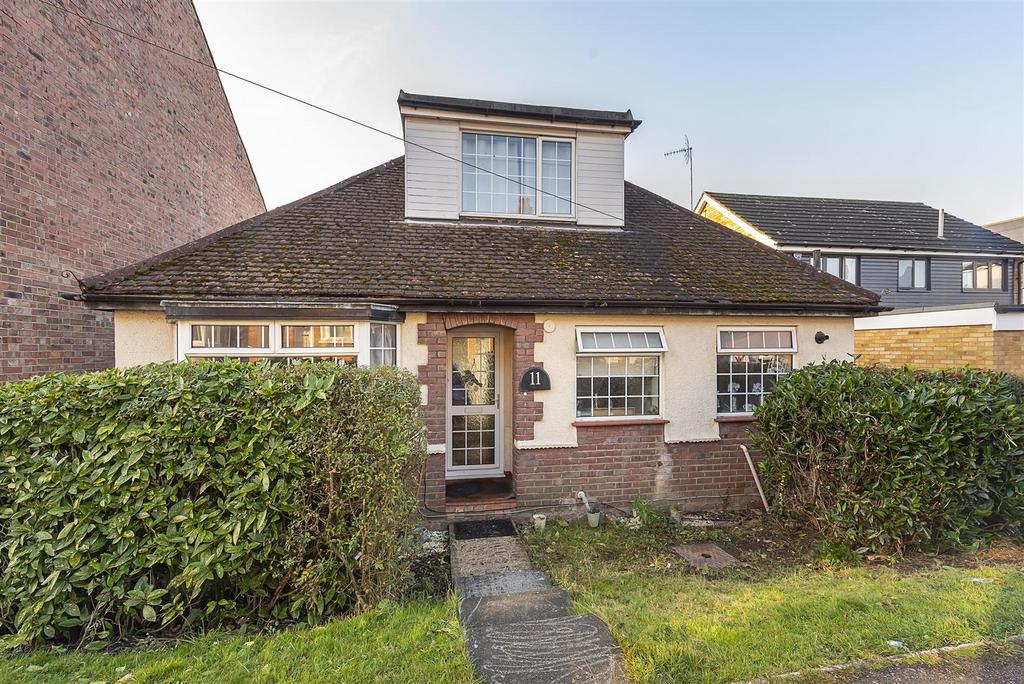 Batford Road, Harpenden 3 bed detached house £545,000