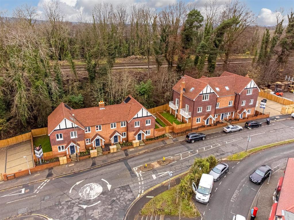 Ashurst Road, Tadworth 1 bed apartment £327,500
