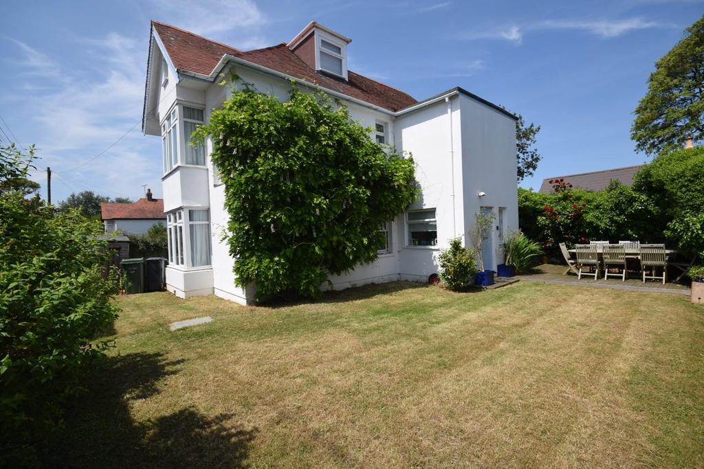 Fairy Road, Seaview, PO34 5HF 4 bed detached house £550,000