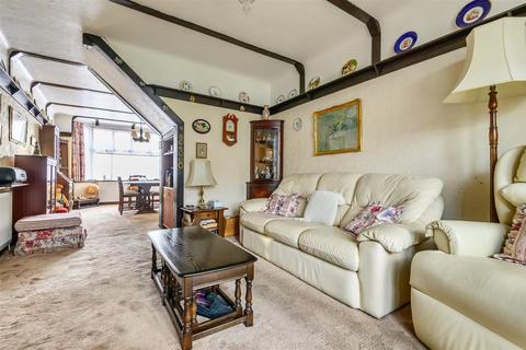 83 Bradstock Road, Epsom, KT17 2LF