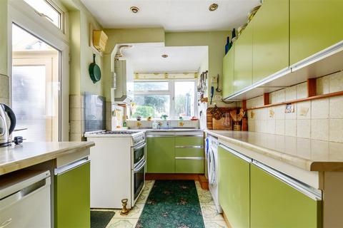 83 Bradstock Road, Epsom, KT17 2LF