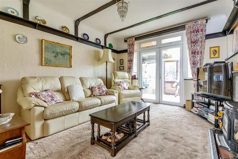 83 Bradstock Road, Epsom, KT17 2LF