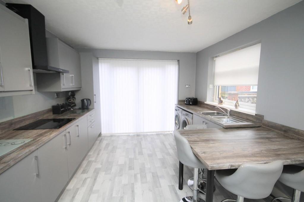 Kitchen 3.JPG