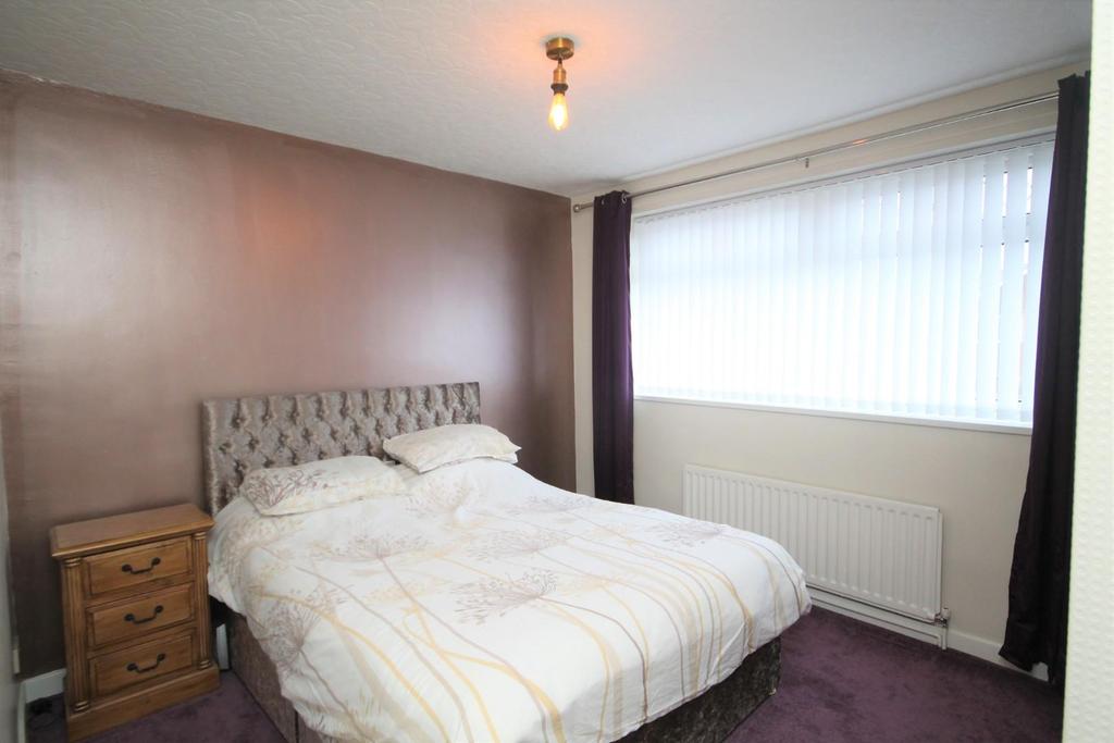 Bedroom 1.JPG