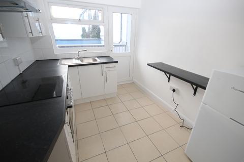 2 bedroom flat to rent, BATH STREET, BRIGHTON