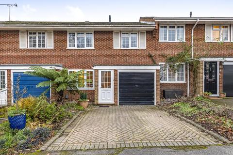 12 Everlands Close, Woking, GU22 7TB