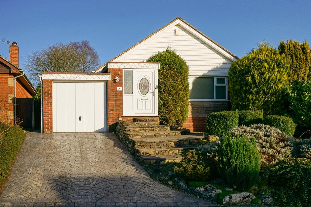 Little Stones Road, Egerton, Bolton, BL7 2 bed detached bungalow £280,000