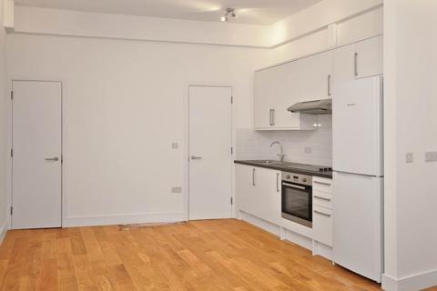 2 bedroom flat to rent, Beehive Place, Brixton SW9