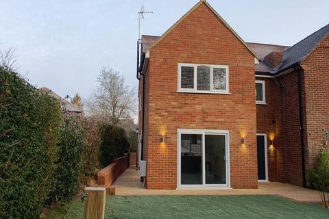 2 bedroom semi-detached house to rent, Ascot,  null,  SL5