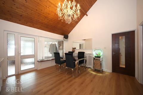 11 Wendover Way, Luton, LU2 7LS