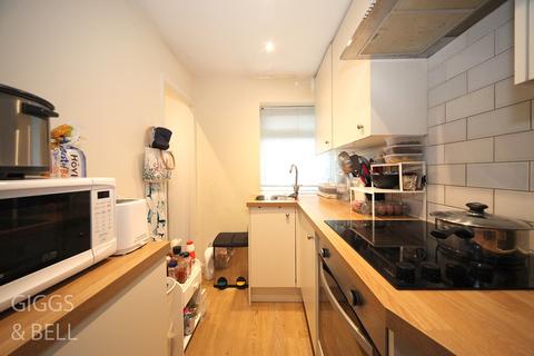 171 Birchen Grove, Luton, LU2 7TS