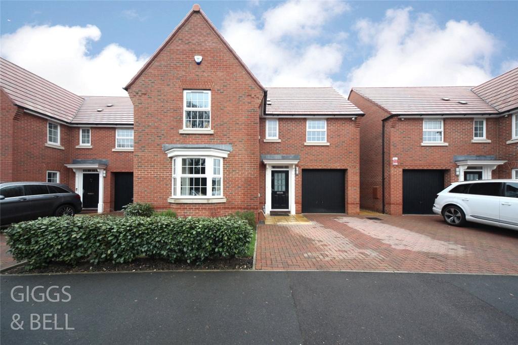 Clinton Avenue, Luton, Bedfordshire, LU2 4 bed detached house £500,000