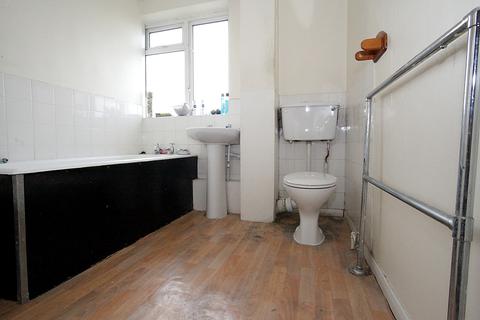 67 The Larches, Luton, LU2 7PX