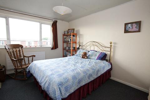 67 The Larches, Luton, LU2 7PX